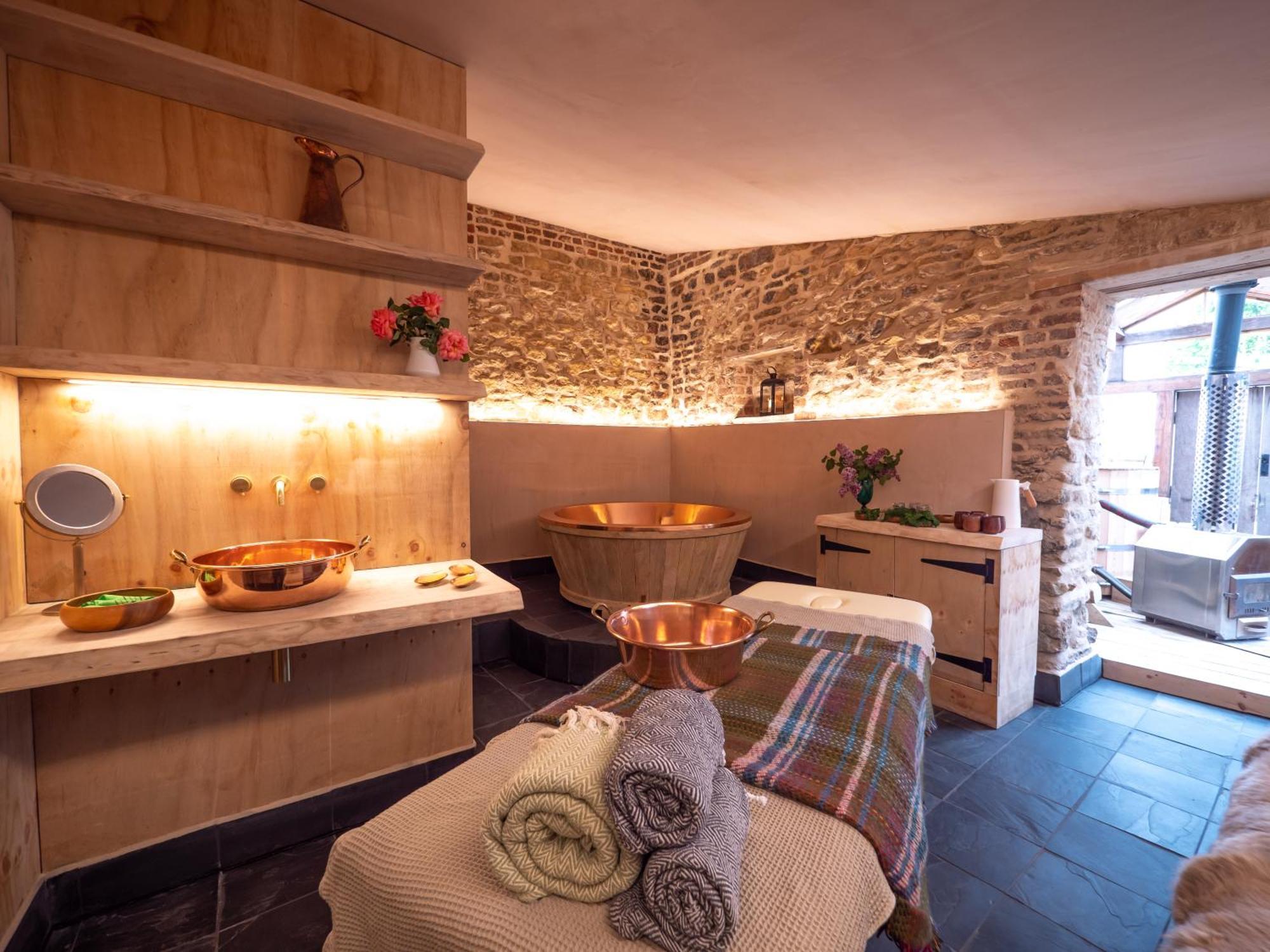 Large Country Cottage, Sleeps 8 - Spa Facilities, Garden Bar, Catering Services, Free Parking, Nature Reserve, Hen Parties Σκάνθορπ Εξωτερικό φωτογραφία